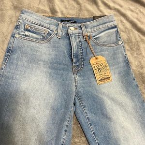 Lucky Brand size 6 fringe ankle jeans.  Never worn.